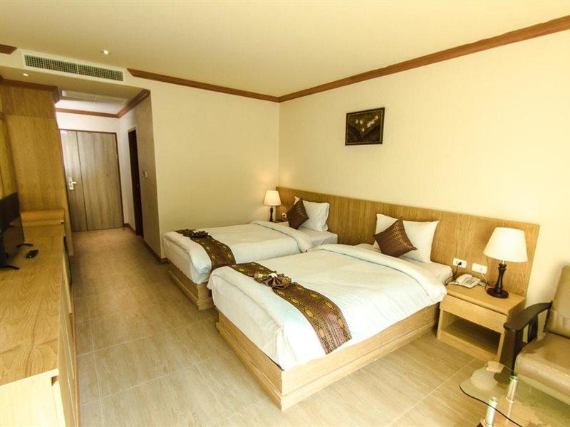 Airport Beach Hotel Phuket - Sha Extra Plus Nai Yang Beach Dış mekan fotoğraf