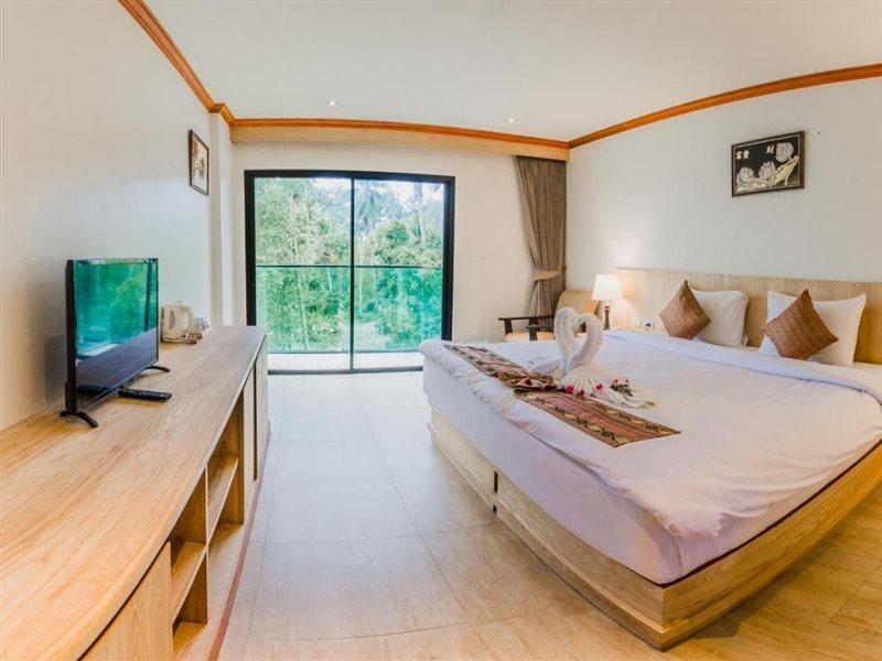 Airport Beach Hotel Phuket - Sha Extra Plus Nai Yang Beach Dış mekan fotoğraf
